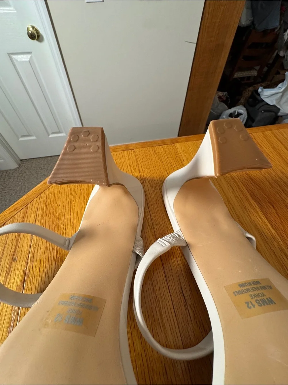 DV by Dolce Vita Yorke White Square Toe Block Heel Sandals Size 12 new with tag